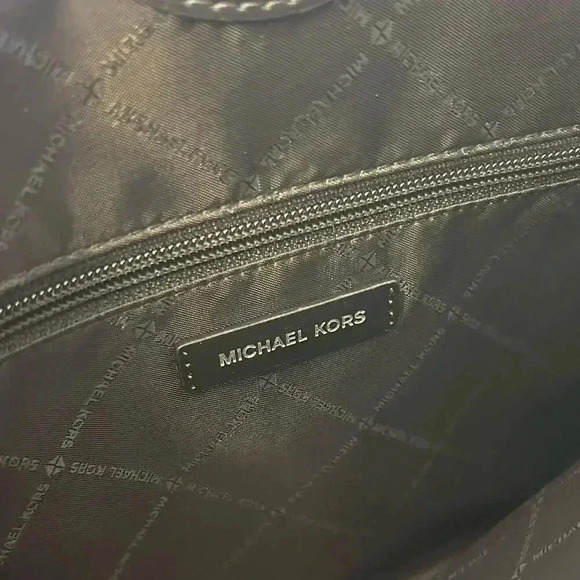 Michael Kors Sheila Large Signature Logo and Metallic Tote Bag Black - Picture 8 of 10